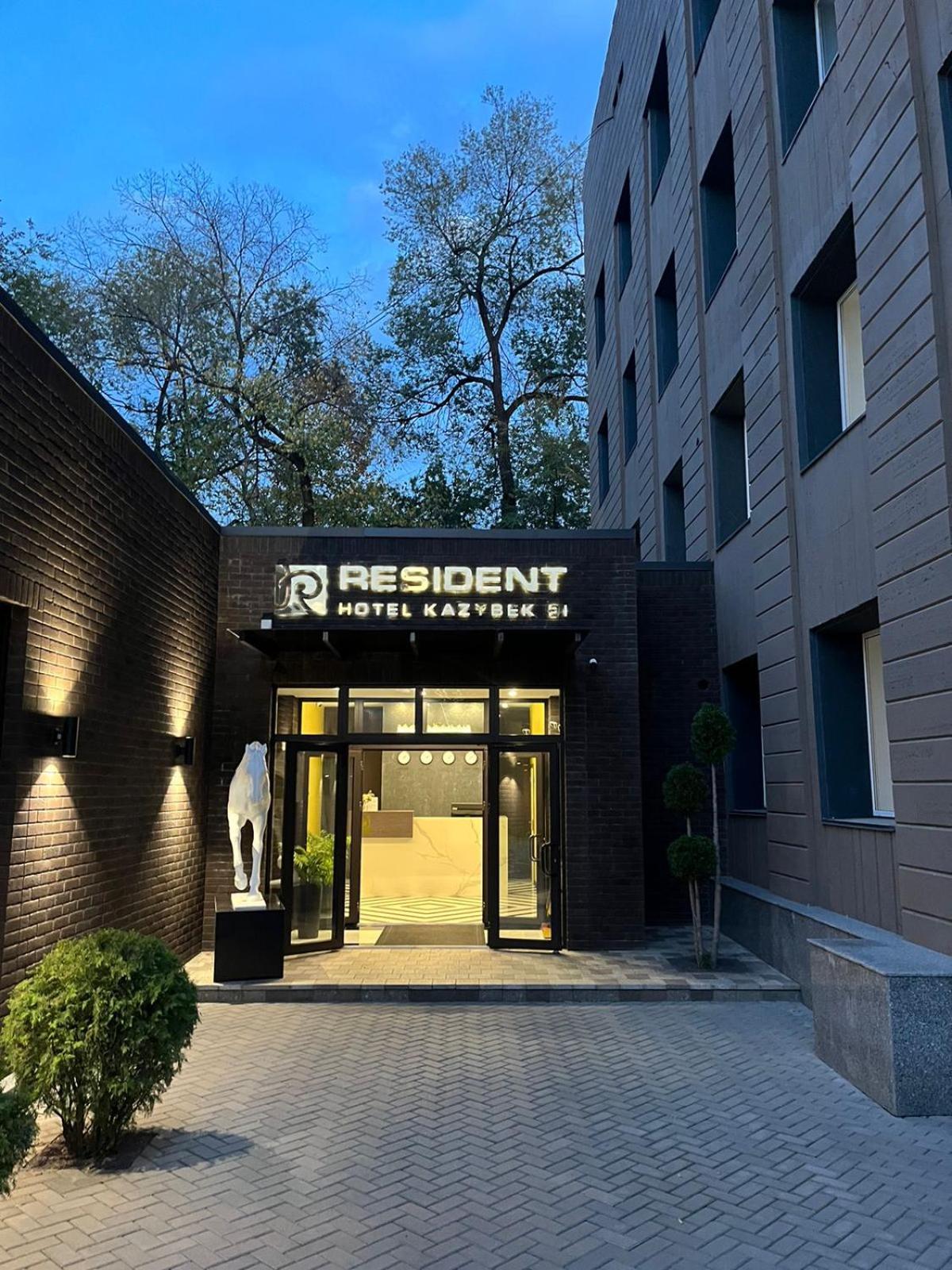 Resident Hotel Kazybek Bi Almaty Exterior foto
